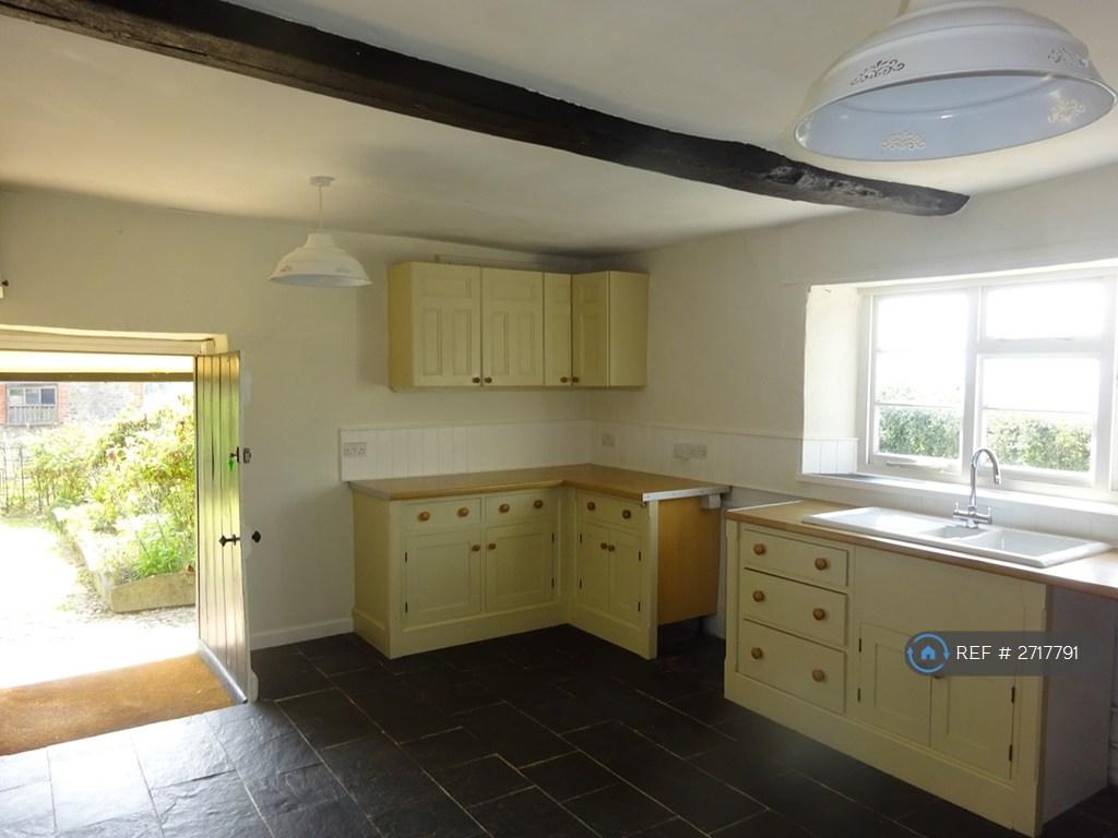 Kitchen 5.2m x 3m
