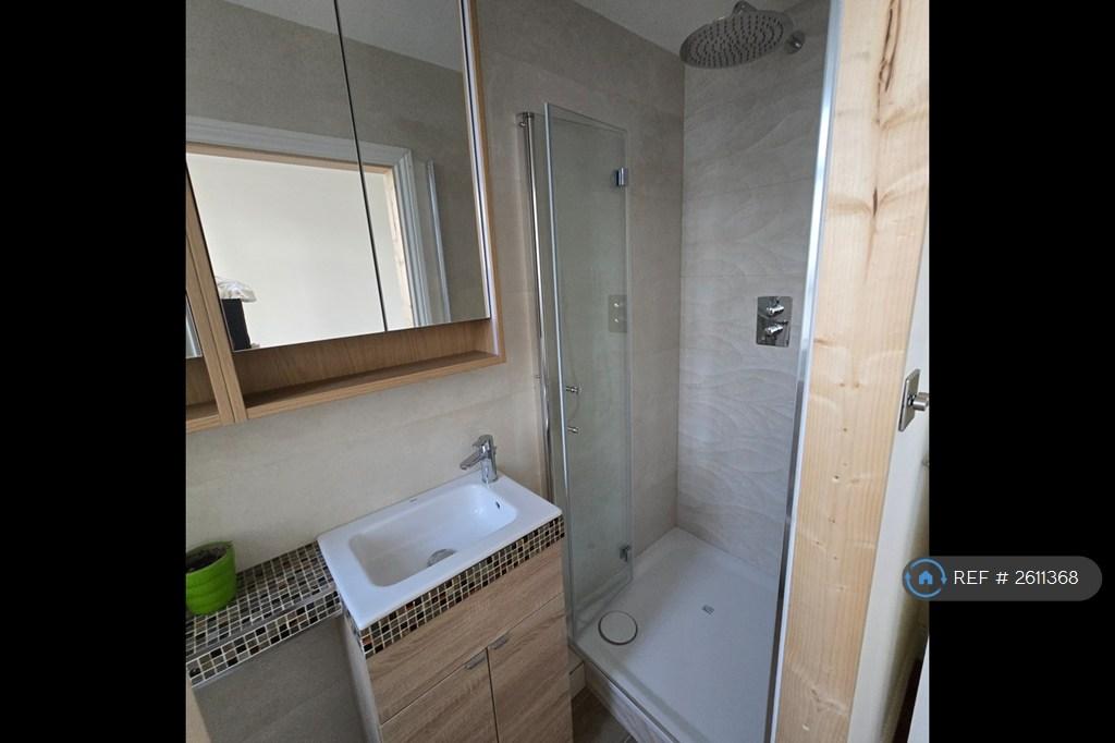 Bedroom 3 Bathroom