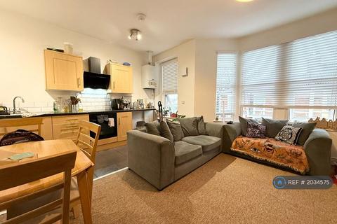 2 bedroom flat to rent, Stirling Road, Bristol, BS4