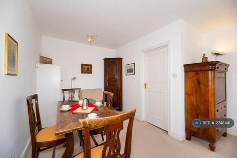 1 bedroom flat to rent, Ovington Gardens, London, SW3