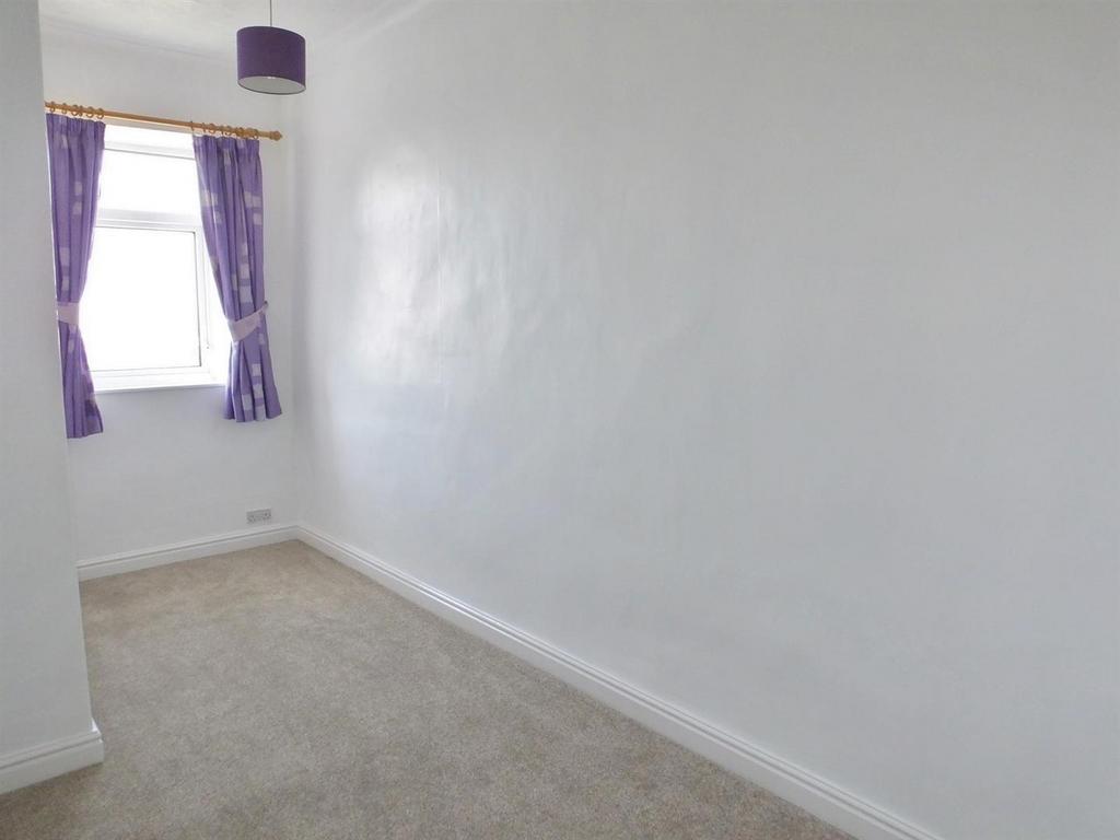 13 - bedroom 2.jpg