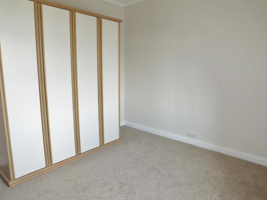 15 - bedroom 1.jpg