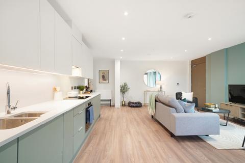 3 bedroom flat to rent, The Oakgate, Randalls Way, KT22