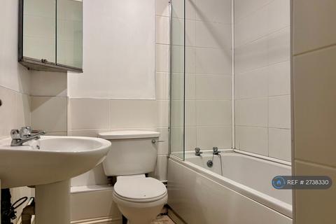 3 bedroom bungalow to rent, Tiverton Way, Cambridge, CB1