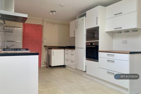 3 bedroom bungalow to rent, Tiverton Way, Cambridge, CB1