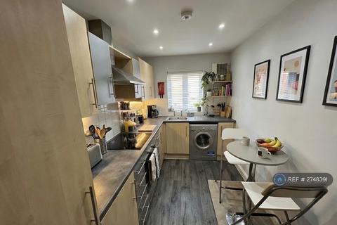 2 bedroom flat to rent, Minster Court, Leicester, LE1