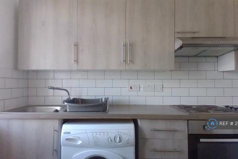 1 bedroom flat to rent, Waller Avenue, Luton, LU4