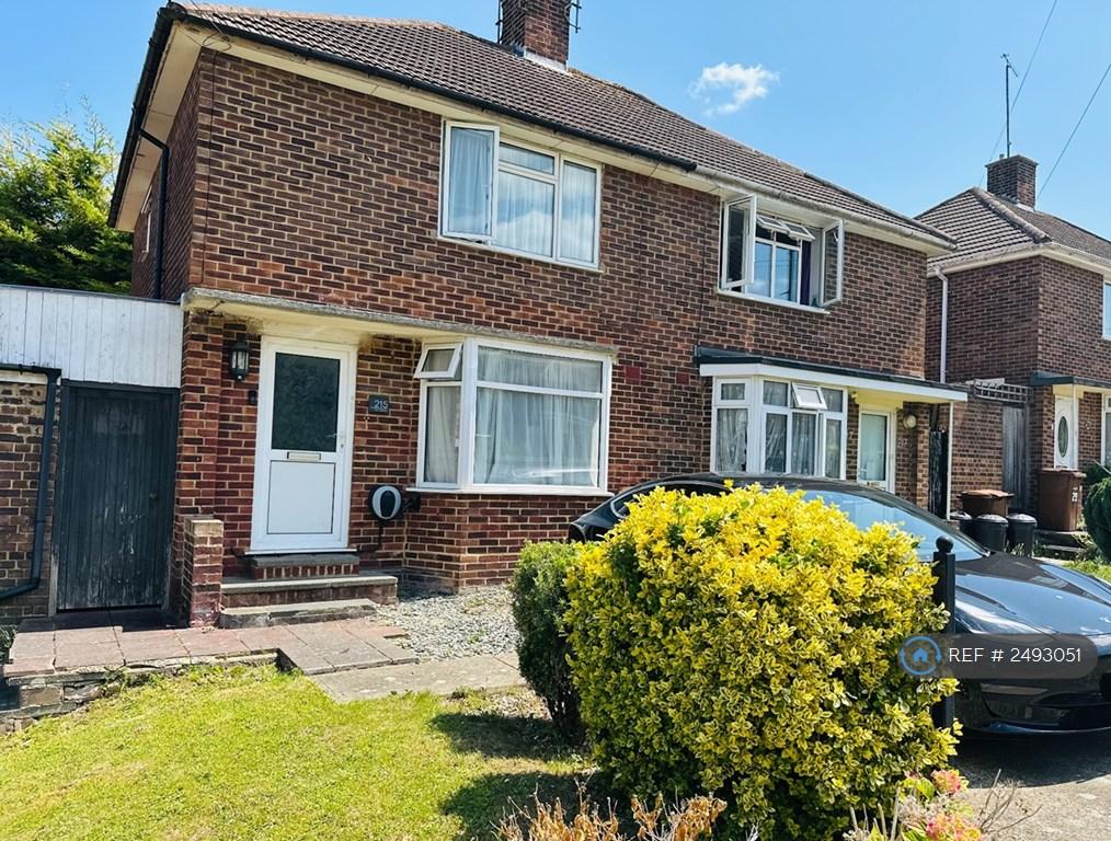 The Tideway, Rochester, ME1 2 bed semi-detached house - £1,350 pcm (£ ...