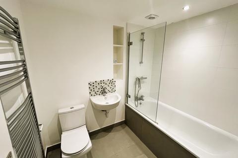 6 bedroom house to rent, Uxbridge UB8