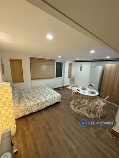 Studio to rent, East Lane, Wembley, HA0