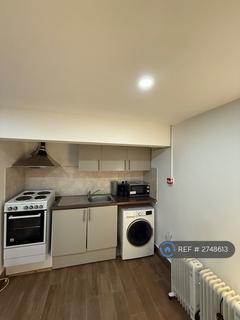 Studio to rent, East Lane, Wembley, HA0