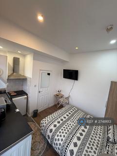 1 bedroom in a house share to rent, East Lane, Wembley, HA0