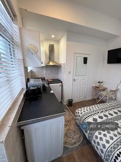 1 bedroom in a house share to rent, East Lane, Wembley, HA0