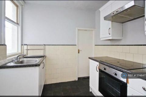 4 bedroom terraced house to rent, Pretoria Road, Canterbury, CT1
