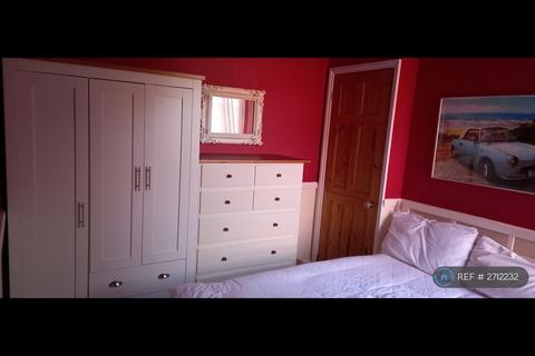 undefined, Sylvan Avenue, London, N22