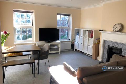 3 bedroom flat to rent, High Street, Southgate, N14