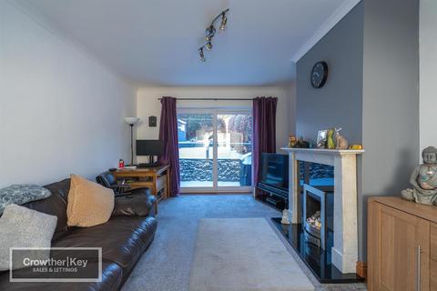 3 bedroom semi-detached house for sale, Anncroft Road, Buxton