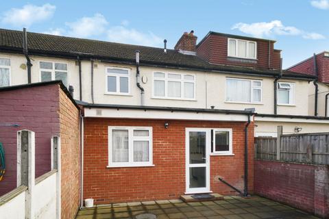 4 bedroom terraced house for sale, Landseer Close, Edgware HA8