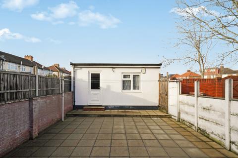 4 bedroom terraced house for sale, Landseer Close, Edgware HA8