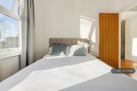 undefined, Lansdowne Road, London, N3