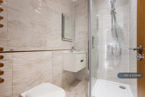 undefined, Lansdowne Road, London, N3