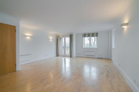2 bedroom apartment for sale, Boatrace Court, Mortlake High Street