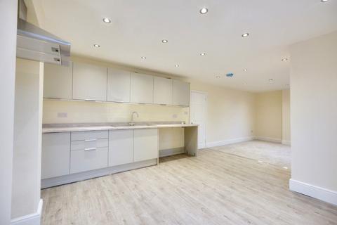 3 bedroom flat to rent, Derby Road, Ilkeston, Derbyshire, DE7 5FH