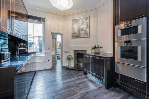 3 bedroom maisonette for sale, Carlisle Street, London W1D