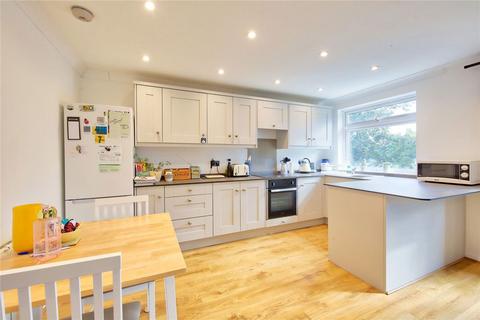 1 bedroom flat to rent, Harrowdene Gardens, Teddington TW11