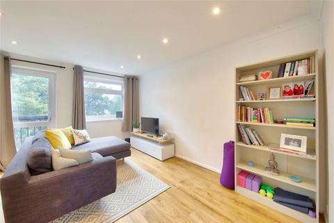 1 bedroom flat to rent, Harrowdene Gardens, Teddington TW11