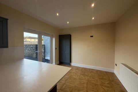 3 bedroom semi-detached house for sale, Hendre Road, Ammanford, SA18 2BL