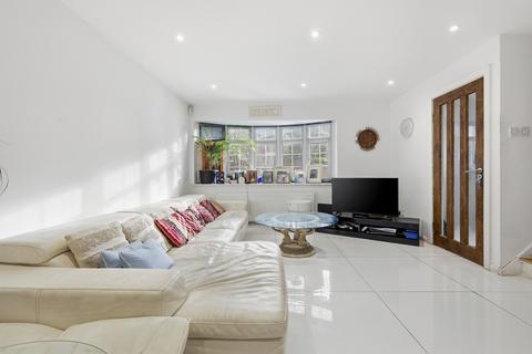 3 bedroom terraced house for sale, Chigwell IG7