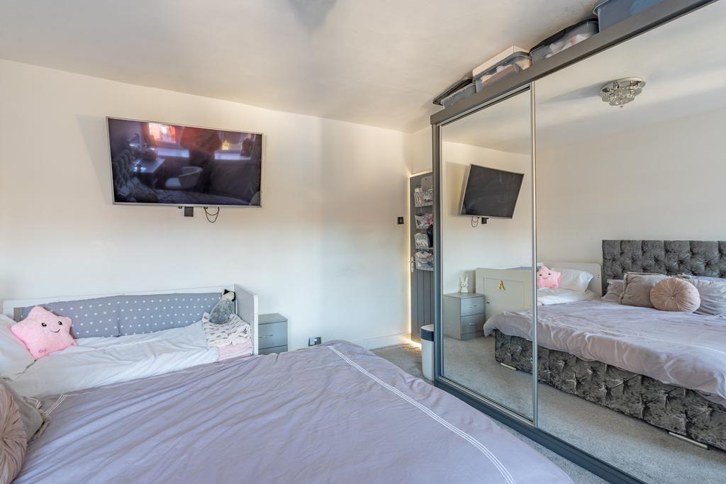 Thornlane24