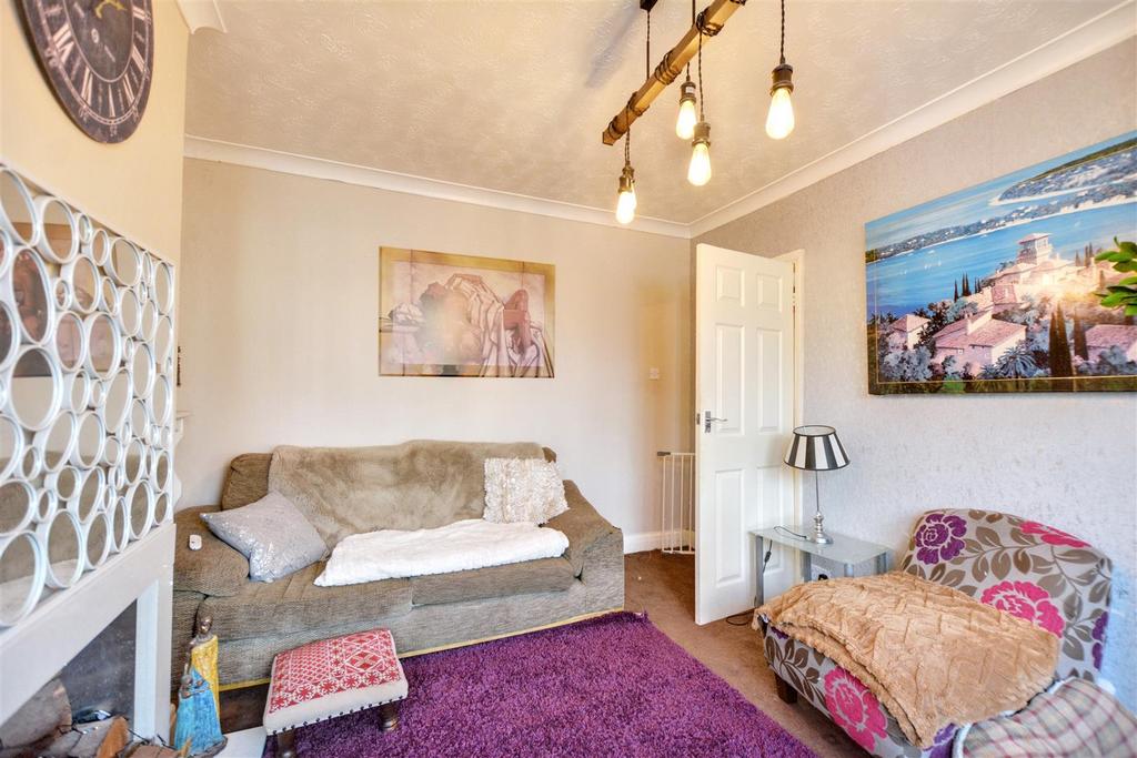Lounge/Sitting Room
