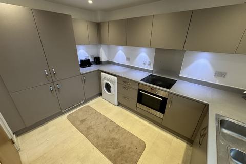 3 bedroom terraced house to rent, Ellis Mews, Birmingham B15