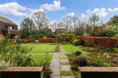 2 bedroom flat for sale, Kirkwick Avenue, Harpenden, Hertfordshire