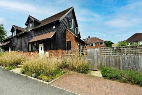 undefined, Barn Court, High Wycombe, Buckinghamshire, HP12