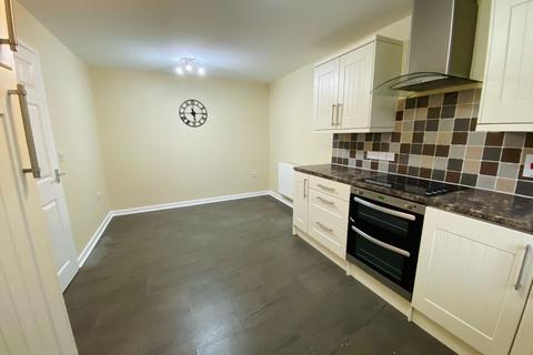 3 bedroom semi-detached house to rent, Bridgwater TA6
