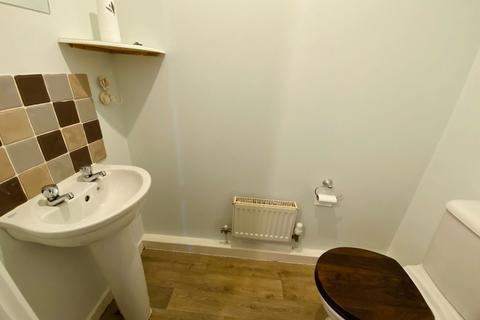 3 bedroom semi-detached house to rent, Bridgwater TA6