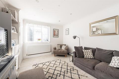 3 bedroom end of terrace house for sale, Masefield Road, Harpenden