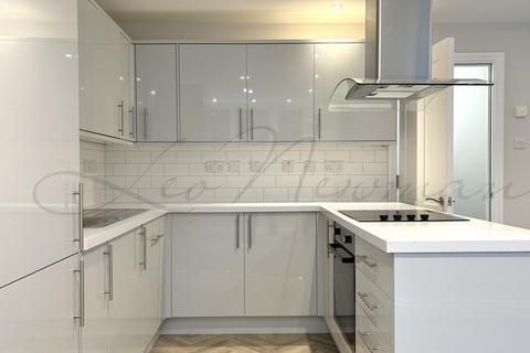 2 bedroom flat to rent, Meadway Court, Hampstead Garden Suburb