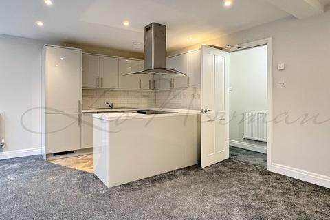 2 bedroom flat to rent, Meadway Court, Hampstead Garden Suburb