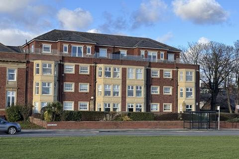 undefined, Central Beach, Lytham St. Annes, FY8