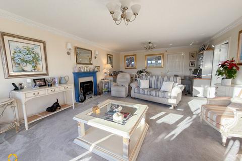 undefined, Central Beach, Lytham St. Annes, FY8