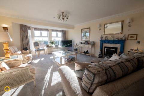 undefined, Central Beach, Lytham St. Annes, FY8