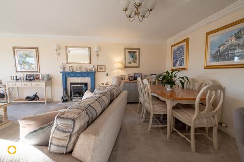 undefined, Central Beach, Lytham St. Annes, FY8