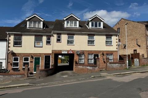 undefined, Ryans Court, Luton LU2