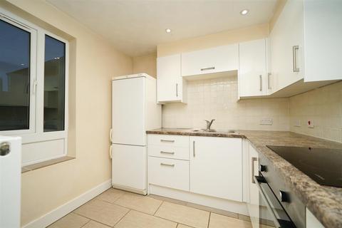 2 bedroom flat to rent, Old Road, Linslade, Leighton Buzzard