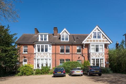 1 bedroom ground floor flat to rent, Doods Road, Reigate, RH2