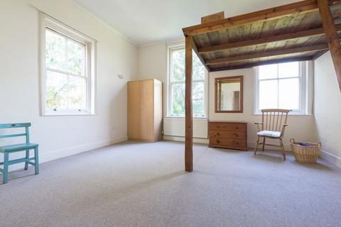 1 bedroom ground floor flat to rent, Doods Road, Reigate, RH2
